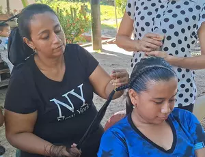 Mujeres de la vereda Patio Bonito, en Barrancabermeja, se empoderan con capacitación en belleza profesional